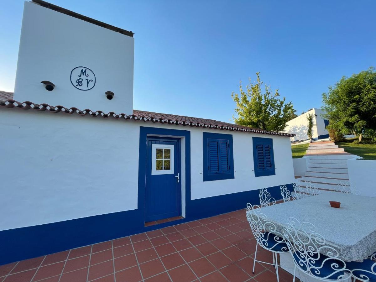 Montes De Charme Bed & Breakfast Avis Exterior photo